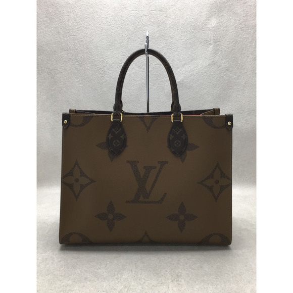 Louis Vuitton On The Go MM Monogram Handbag - Picture 3 of 8